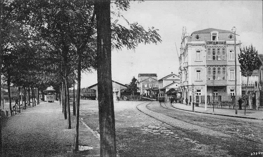Estação de Caminho-de-Ferro - Coimbra-A - O Basófias